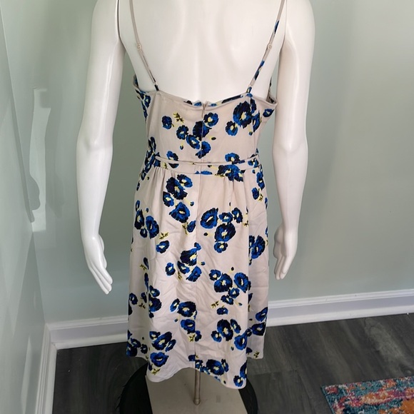 Yumi Kim Khaki Dress with blue flowers size medium - Picture 4 of 6